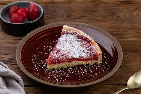 Долька клубничного пирога
