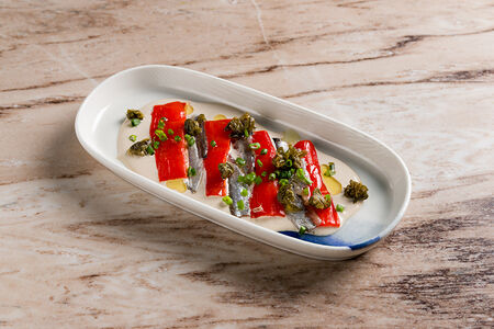 Килька с соусом тонато