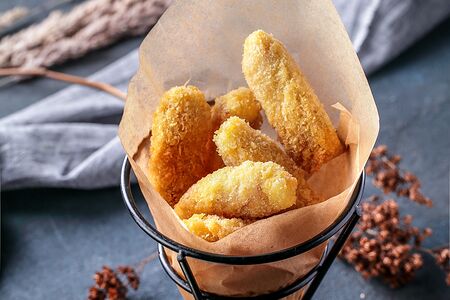 Сырные рулетики с беконом 