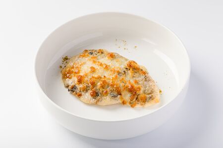 Запеченное куриное филе с жюльеном