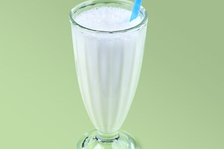 Коктейль молочный классический