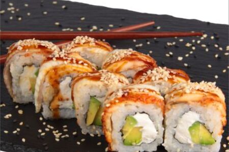 Ролл Филадельфия с угрем