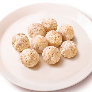 9 фрикаделек и сметанный соус