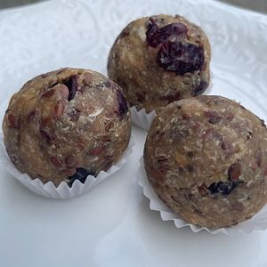 Barn Balls с овсянкой и арахисовой пастой 