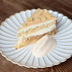 Шарлотка с грушей