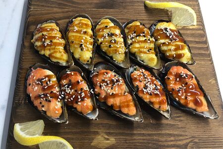 Мидии запечённые Микс