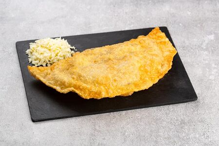 Чебурек с сыром