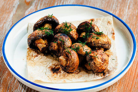 Шампиньоны на мангале