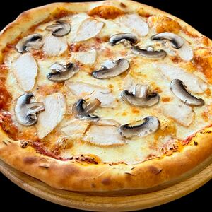 Пицца с курицей и грибами