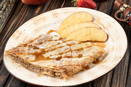 Яблочный штрудель