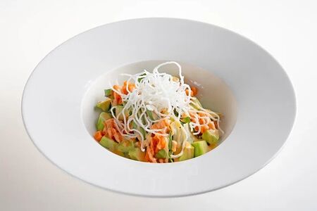 Салат с тартаром из форели