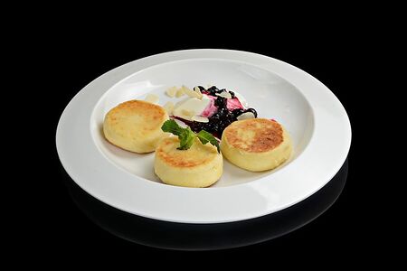 Сырники со сметаной и повидлом