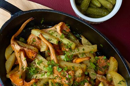 Жареха с лисичками 