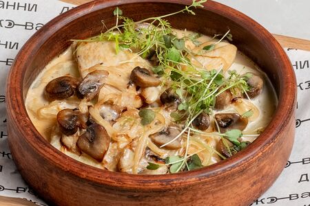 Гурули из куриного филе с грибами и картофелем