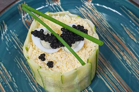 Мимоза с копчёной горбушей