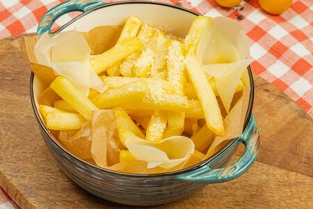 Картофель фри с кетчупом