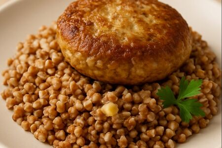 Котлета домашняя с гречкой