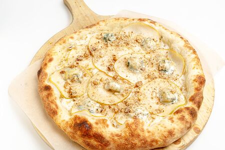 Пицца с грушей, голубым сыром, орехами и мёдом