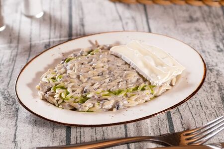 Ризони с грибами и бри 