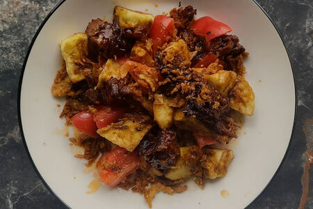 Теплый салат с баклажанами