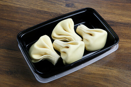 Хинкали с говядиной и свининой (4шт)