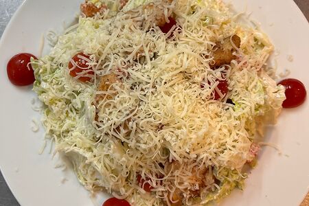 Салат Цезарь с курицей