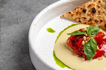 Маринованные перцы с тоннато из копчёного омуля