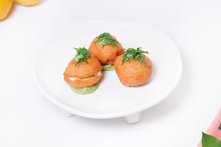 Точе каймак с икрой щуки 