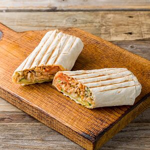 Мини-шаурма в обычном лаваше с курицей