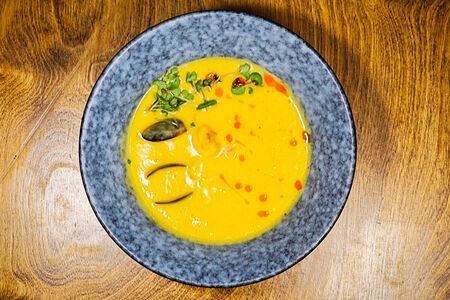 Сливочный суп с морепродуктами