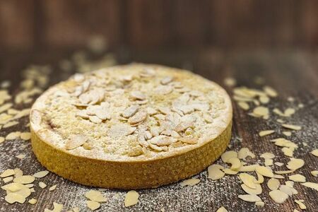 Берлинский пирог с творогом и клубникой