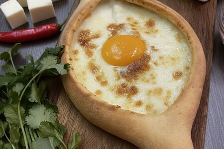 Хачапури по-аджарски