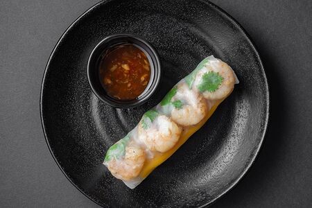 Спринг-ролл с креветками