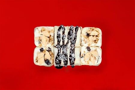 Сладкий ролл Медовый с орехом