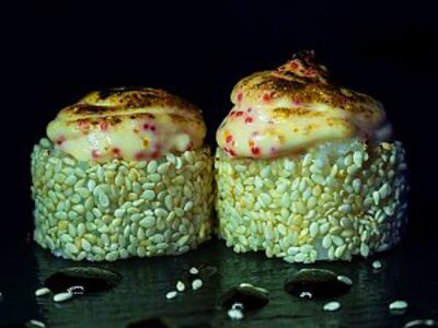 Запечённый ролл с лососем