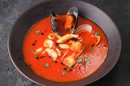 Суп томатный с морепродуктами