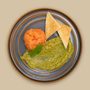 Тартар из лосося с гуакамоле