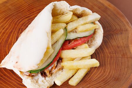 Гиро с курицей маленькое