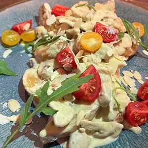 Цыпленок с вешенками 