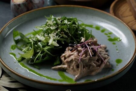 Салат с уткой Магре