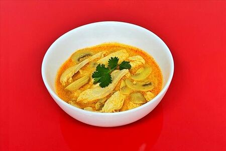 Суп Том ям с курицей