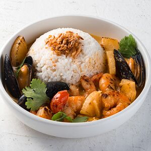 Рис Карри с морепродуктами 