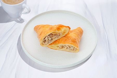 Слойка с курицей