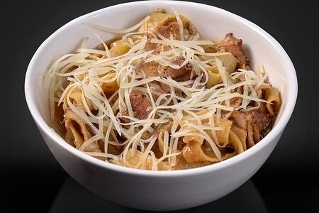 Паста с беконом в сливочном соусе