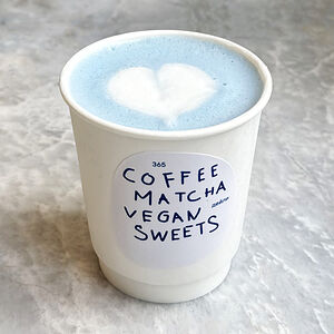 Голубой матча-латте