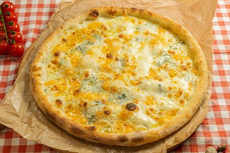 Пицца 4 сыра 