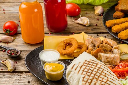 Шаурма Базовая, фри и напиток