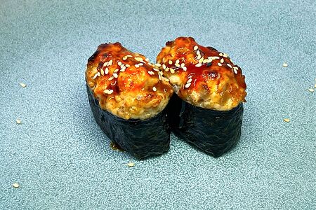 Суши, запеченные с лососем