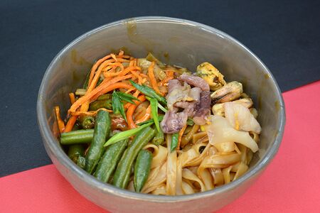 Wok с морепродуктами