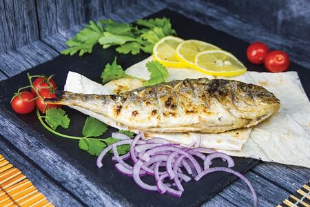 Дорадо на гриле